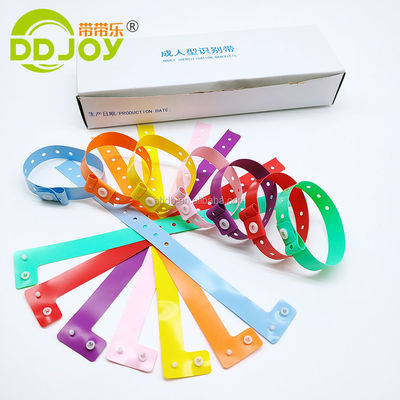 Bracelet réfléchissant en plastique Vinyl Id Bracelet imprimé avec logo personnalisé violet