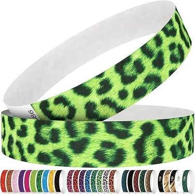 Des bracelets en papier résistant aux larmes pour les concerts et les fêtes