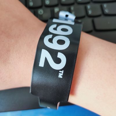 Bracelets à poignet à la mode pour les événements et les festivals en PVC/vinyle bleu