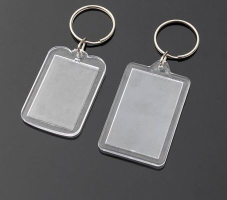 Un porte-clés acrylique et métallique pour le studio photo numéro de carte de dépôt sac de carte pendentif 20pcs