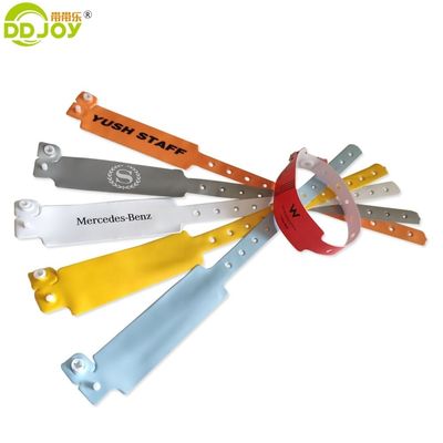 Bracelet à poignet personnalisé en vinyle pour un usage confortable et doux