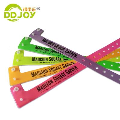 Pass VIP Entrée Événements Bracelet en PVC doux personnalisé pour un accès unique et exclusif