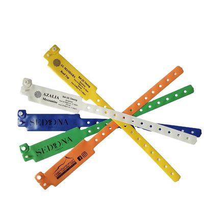 Logo personnalisé pour hommes Bracelet en vinyle / PVC pour le design Événements de divertissement Cadeaux de festival