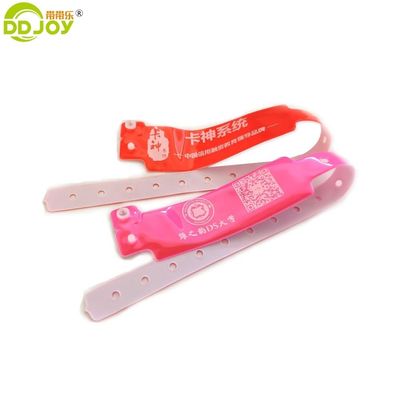 Événements Fêtes BANGLES Couleur néon Blocage personnalisé ID Poignets en plastique en vinyle en forme large