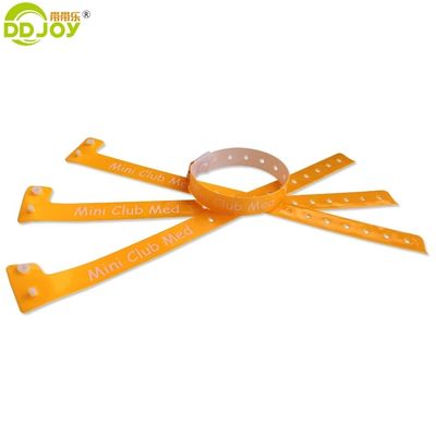 Bracelet de fête en forme de L en néon vert réfléchissant le logo personnalisé avec PVC et PVC réfléchissant