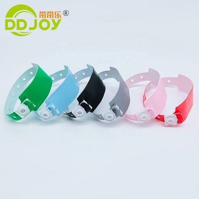 Logo personnalisé Bracelet en vinyle doux pour les concerts