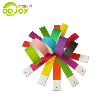 Impression en soie couleur 100PCS TWR25 Bracelets en papier pour événements et festivals sur mesure