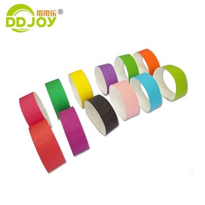 Impression en soie couleur 100PCS TWR25 Bracelets en papier pour événements et festivals sur mesure