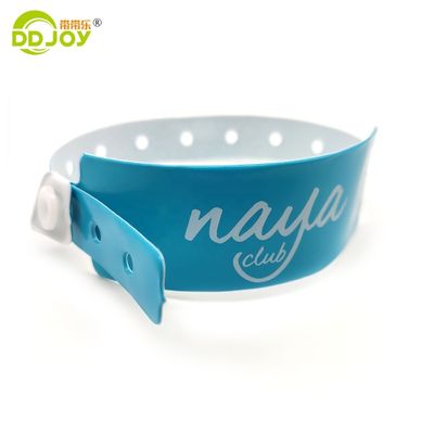 Des bracelets à boutons en PVC d'identification claire et un design personnalisé pour les hôtels