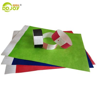 Des bracelets Tyvek simples en orange 100 pcs pour les fournitures d'événement Logo OEM personnalisé