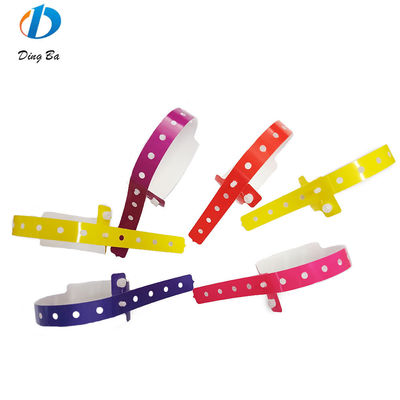 Main Stone Plastic Bracelet en papier synthétique violet pour les événements personnalisés Festival