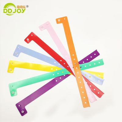 Logo personnalisé PVC Bracelet en plastique réglable en forme de L pour événement Festival Style romantique