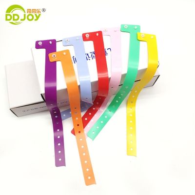 Style romantique 100 MOQ Bracelets en vinyle pour les événements Club Musique Rencontre Fête