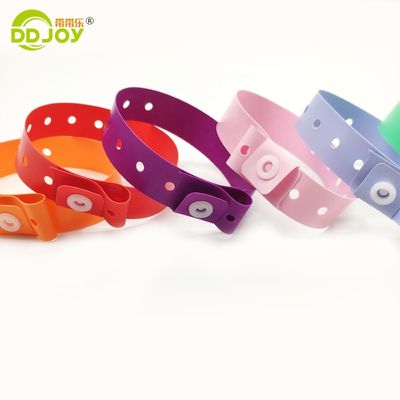 Style romantique 100 MOQ Bracelets en vinyle pour les événements Club Musique Rencontre Fête