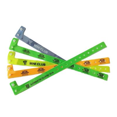 Matériau en PVC à film fluorescent Bracelet en forme de L pour les événements 250*16mm Taille réglable