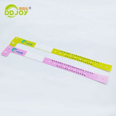 Bracelet en plastique imperméable à l'eau à usage unique pour les parcs/événements/festivals