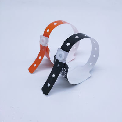 Des bracelets en vinyle en forme de L imperméables DDJOY personnalisés une fois pour les événements de festival 250*16mm