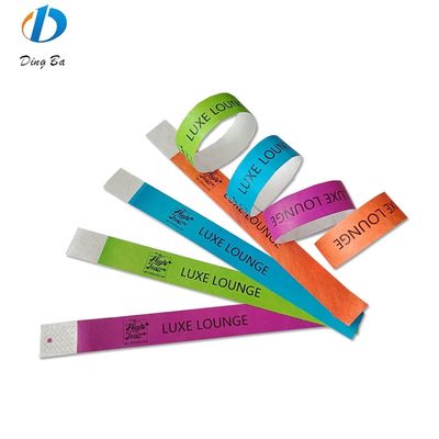 Des bandes de poignet en plastique réglables pour le club avec un logo personnalisé