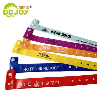 Des bracelets d'identification en PVC jetables de 250*25 mm avec un design personnalisable