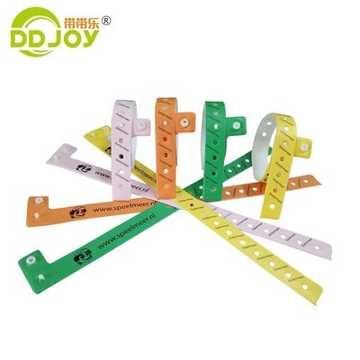 Des bracelets d'identification en PVC jetables de 250*25 mm avec un design personnalisable