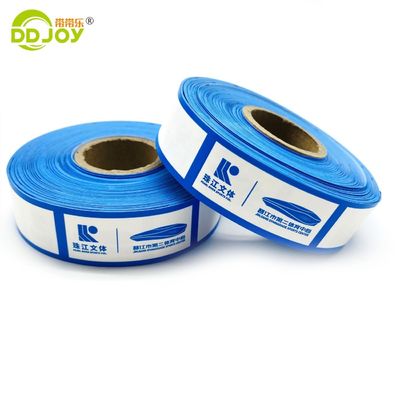 Des bracelets en papier synthétique imperméable à l'eau personnalisables pour l'identification des événements via FedEx