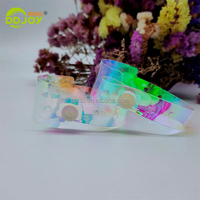 Cible Tous les utilisateurs finaux Bracelet en TPU coloré pour le bar et le club de nuit Artisanat en métal sur mesure