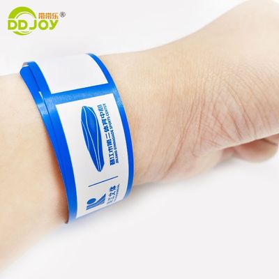 Logo personnalisé Bracelet de poignet en papier synthétique bleu pour les billets d'entrée scéniques