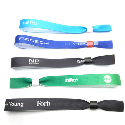 Tissu en satin bleu pour un événement personnalisé une fois, des bracelets de fête avec impression de logo