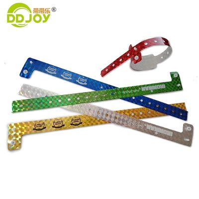 Bracelet holographique personnalisé anti-allergie Poignet en plastique rouge en forme de L pour les événements