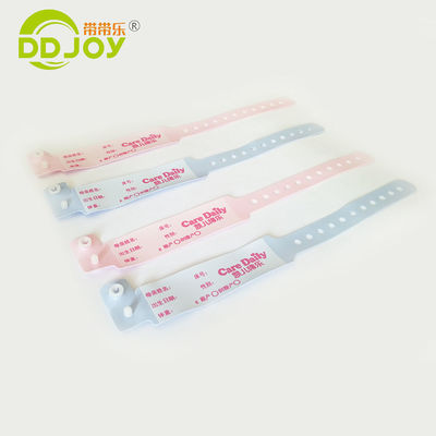 Bracelet médical personnalisé doux pour enfants Couleur rose 250 * 25 mm Taille adulte OEM
