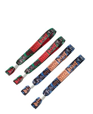 Impression personnalisée du logo sur des bracelets RFID en tissu satiné pour accéder aux fêtes et aux événements