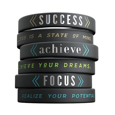 Impression à écran de soie Logo personnalisé Bracelet en caoutchouc pour événements et fêtes Cadeaux