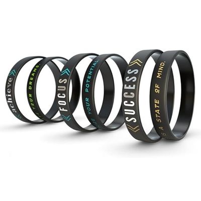 Impression à écran de soie Logo personnalisé Bracelet en caoutchouc pour événements et fêtes Cadeaux