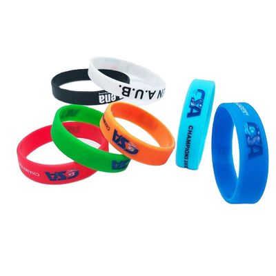Logo personnalisé jaune néon brillant en bracelet en silicone sombre pour différents scénarios