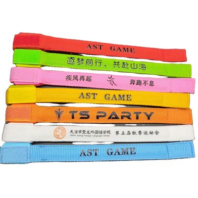 L'écran de soie personnalisé Offset Impression Nylon LED Bracelet pour la course de nuit Brille dans le bracelet sombre