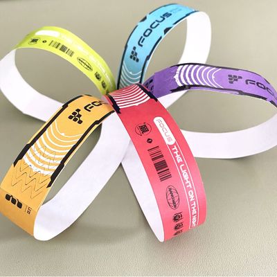 Logo personnalisé Bracelet imprimé Papier imperméable Tyvek Bracelets Fermeture adhésive solide