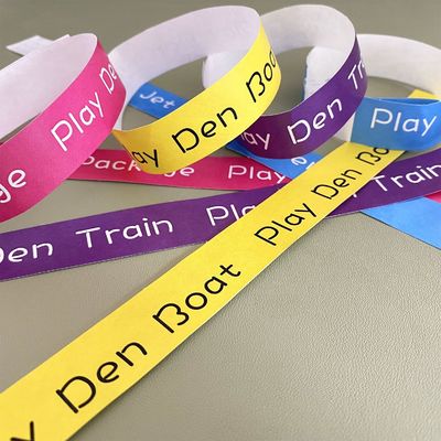 Cadeaux promotionnels Des bracelets en papier jetables personnalisés avec une solution d'identification de logo personnalisé