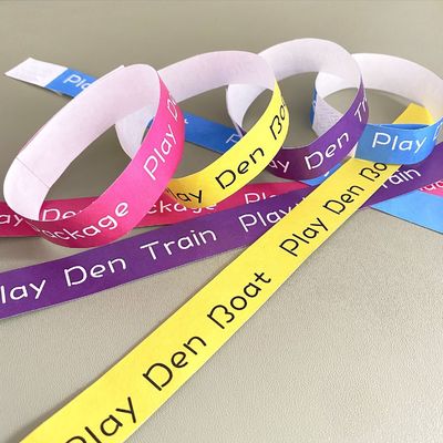 Cadeaux promotionnels Des bracelets en papier jetables personnalisés avec une solution d'identification de logo personnalisé