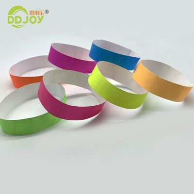 Des bracelets personnalisés personnalisés avec fermeture adhésive forte