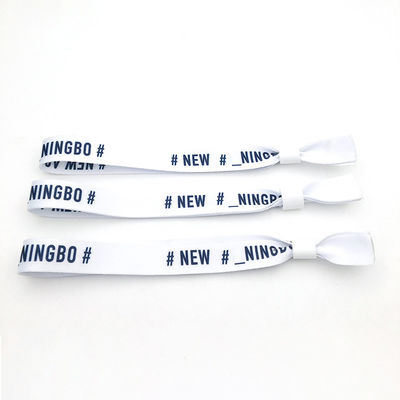 Des bracelets RFID avec tissu polyester et impression de logo