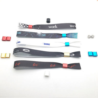 Des bracelets RFID avec tissu polyester et impression de logo