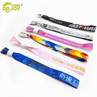 Logo personnalisé Polyester Festival Bracelet en ruban tissé satiné pour les événements 350*15mm