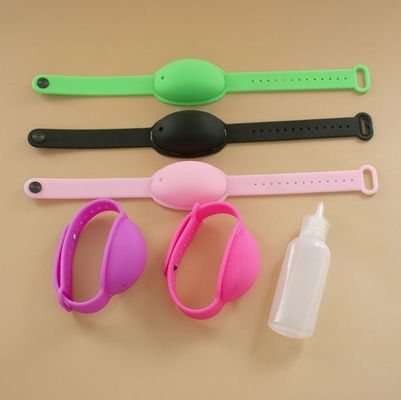 Dispensateur de bracelet de désinfectant pour les mains liquide portable en silicone pour enfants GW 0,25 kg / PCS
