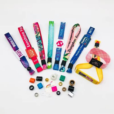 Rings RFID pour les fêtes et les événements Tissu satiné personnalisé avec impression de logo Taille 350 * 15 mm