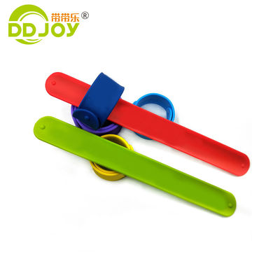 Couleur personnalisée de revêtement réfléchissant Snap Slap Bracelet pour les enfants large sélection de couleurs