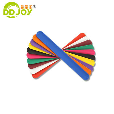 Couleur personnalisée de revêtement réfléchissant Snap Slap Bracelet pour les enfants large sélection de couleurs