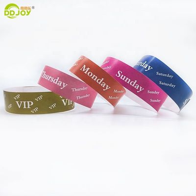 Événements/Festivals/Parcs/Fêtes/Clubs/Réunions Scénarios d'utilisation Bracelets en papier étanches