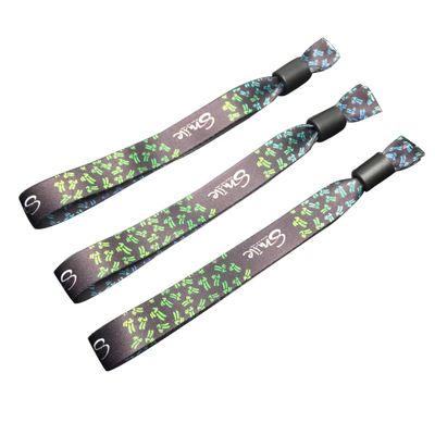 Des bracelets personnalisés à verrouillage à sens unique pour les festivals de musique et les décorations des fêtes