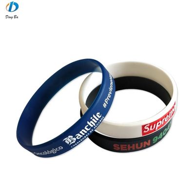 Jeux en plastique Matériau principal Logo personnalisé Bracelet en caoutchouc pour votre entreprise