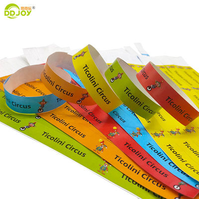 Des bracelets en papier Tyvek jetables personnalisables 250*25mm/250*19mm pour tous les utilisateurs finaux ciblés